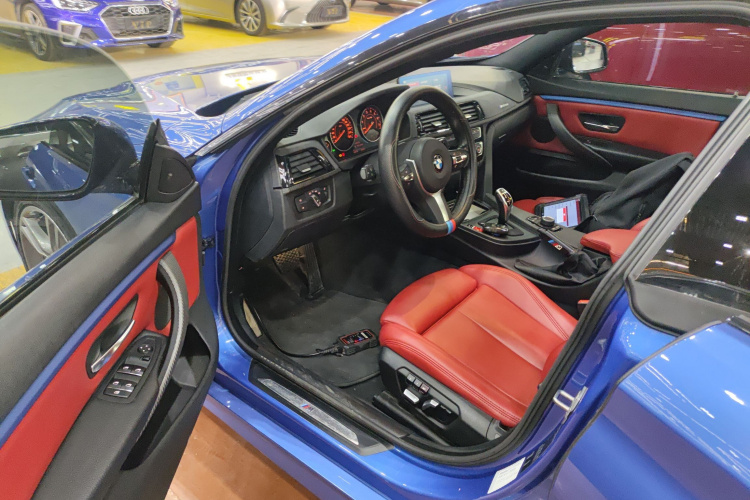 宝马4系 2017款 425i Gran Coupe 领先型M运动套装中控内饰7003