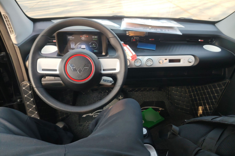 五菱汽车 宏光MINIEV 2022款 GAMEBOY 200km 玩咖款 磷酸铁锂中控内饰7002