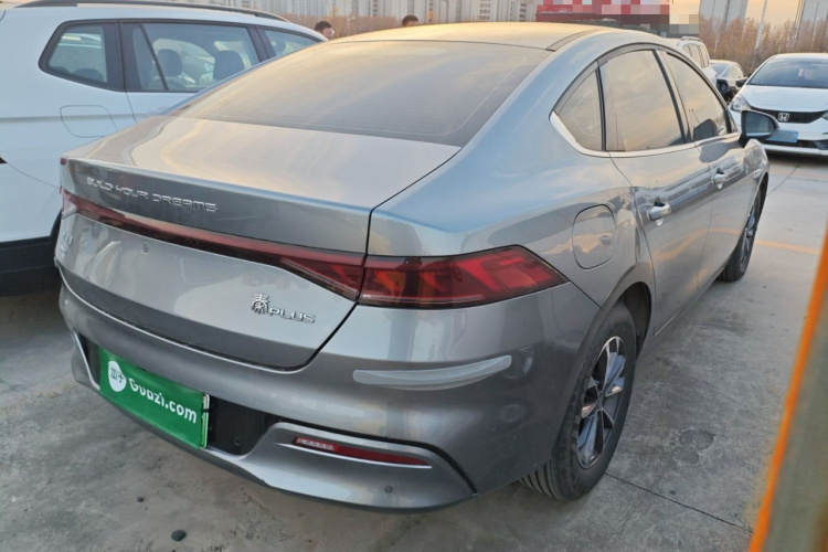 比亚迪 秦PLUS 2024款 荣耀版 DM-i 55KM领先型车身外观7