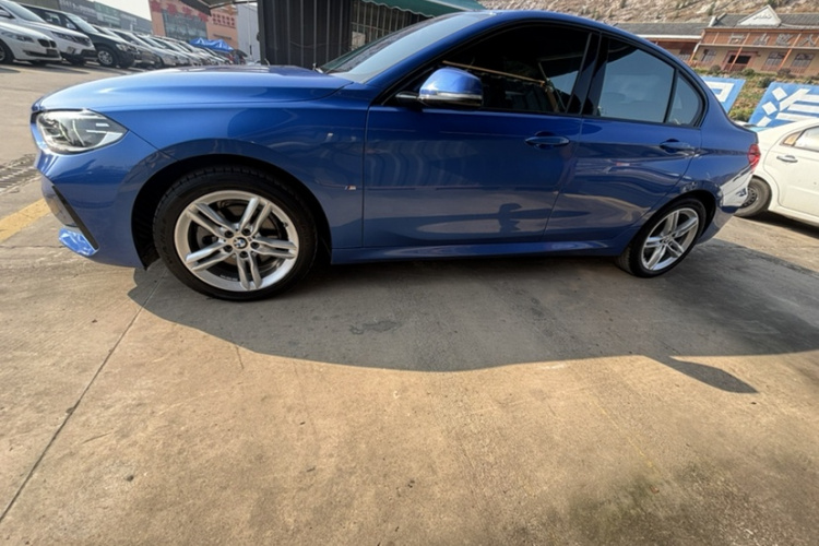 宝马1系 2020款 120i M运动套装车身外观6007