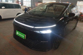 小鹏X9 2025款 740超长续航 Max