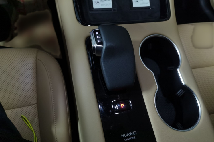 鸿蒙智行 问界M5 2022款 纯电后驱标准版局部细节18