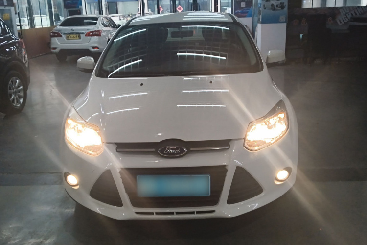 福特 福克斯 2012款 三厢 1.6L 自动舒适型车身外观6001