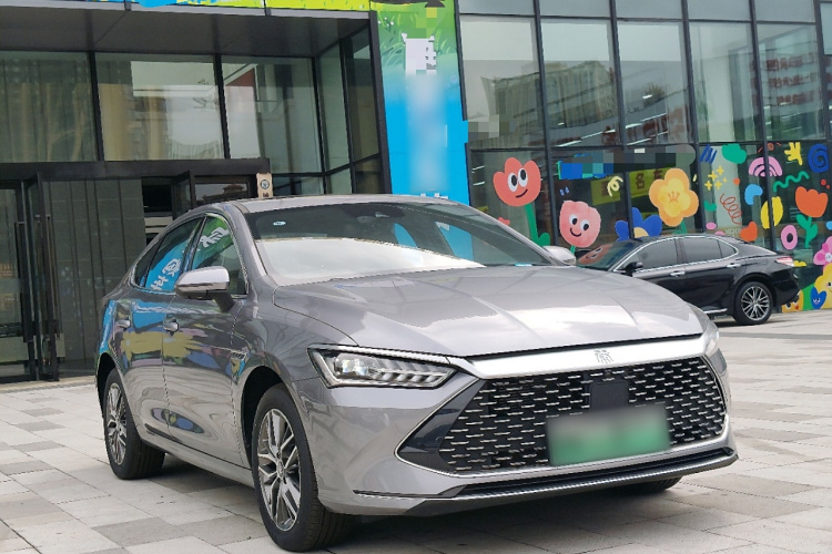 比亚迪 秦PLUS 2023款 冠军版 DM-i 120KM卓越型车身外观6002