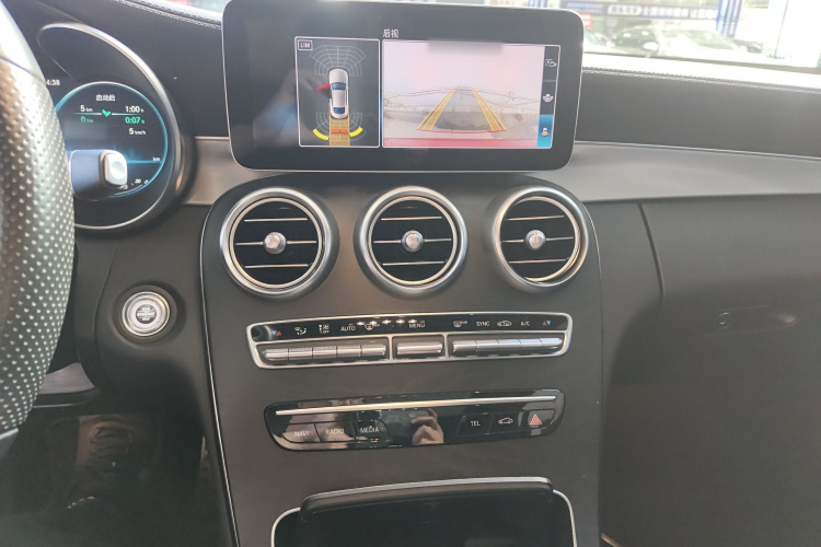 奔驰C级(进口) 2019款 C 260 轿跑车局部细节16