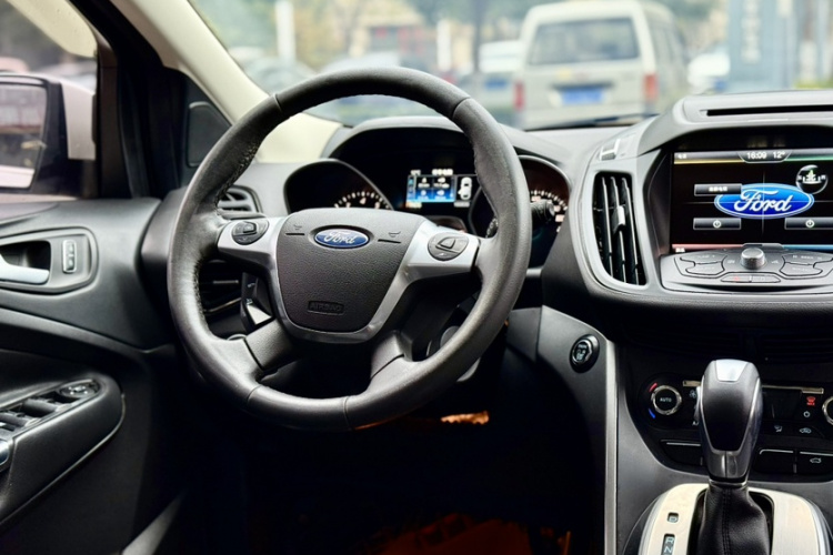 福特 翼虎 2015款 2.0L GTDi 四驱精英型中控内饰7011