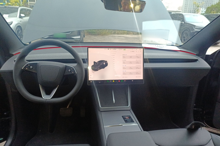 特斯拉 Model Y L 2025款 长续航全轮驱动版中控内饰7002