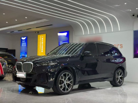 宝马X5 2023款 xDrive 30Li 尊享型M运动曜夜套装