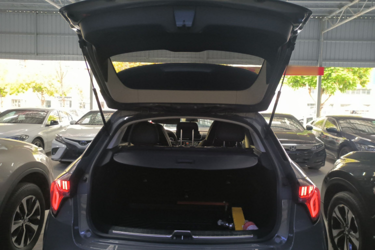 领克02 2019款 高能版 2.0T 自动两驱劲版 国VI局部细节23