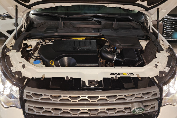 路虎 发现神行 2019款 240PS SE版 国VI机舱底盘24