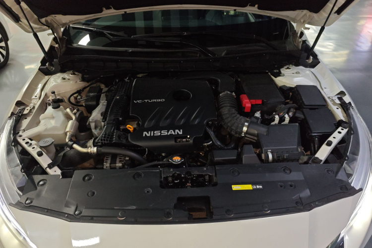 日产 天籁 2021款 2.0T XL Upper AD1 智享领航版机舱底盘24