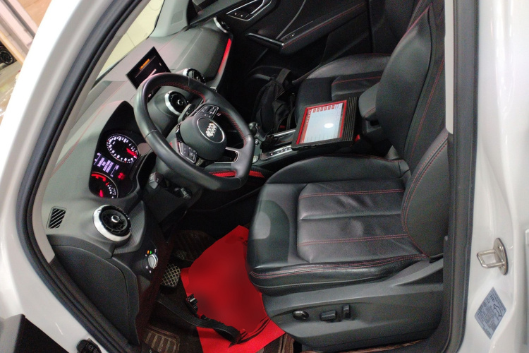 奥迪Q2L 2022款 35 TFSI 进取动感型局部细节19