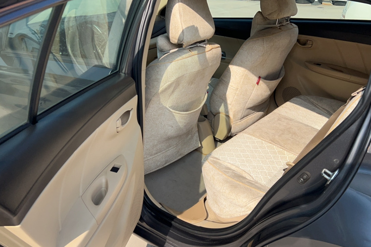 丰田 YARiS L 致炫 2014款 1.5G 手动炫动版中控内饰7002