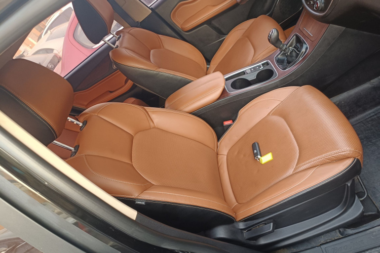 宝骏560 2017款 律动版 1.5T 手动乐享型局部细节41