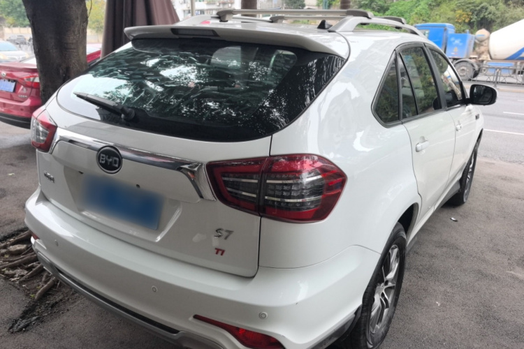 比亚迪S7 2017款 1.5T 手动尊贵型车身外观7