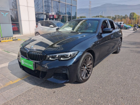 宝马3系 2022款 改款 325i M运动曜夜套装