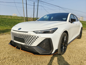 长安UNI-V 2024款 2.0T 高能版