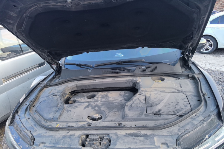 魏牌 VV5 2017款 2.0T 旗舰型机舱底盘24