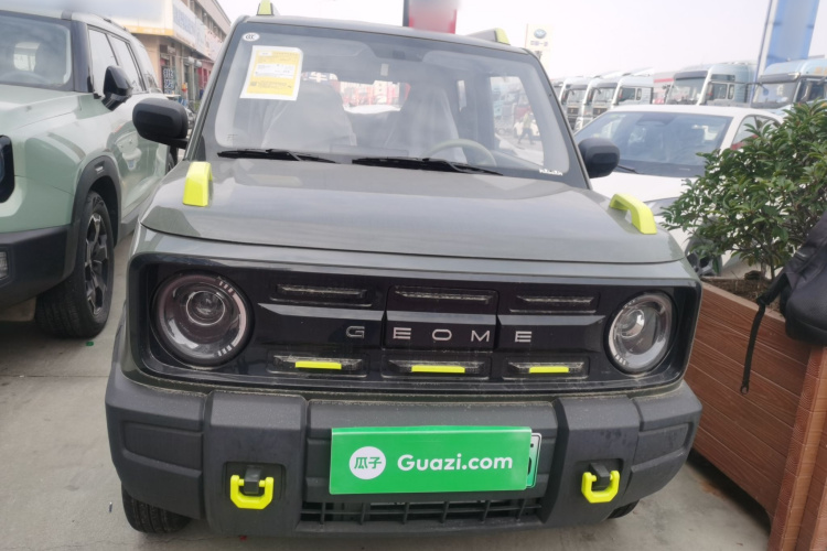 吉利银河 2025款 210km 熊猫骑士车身外观2