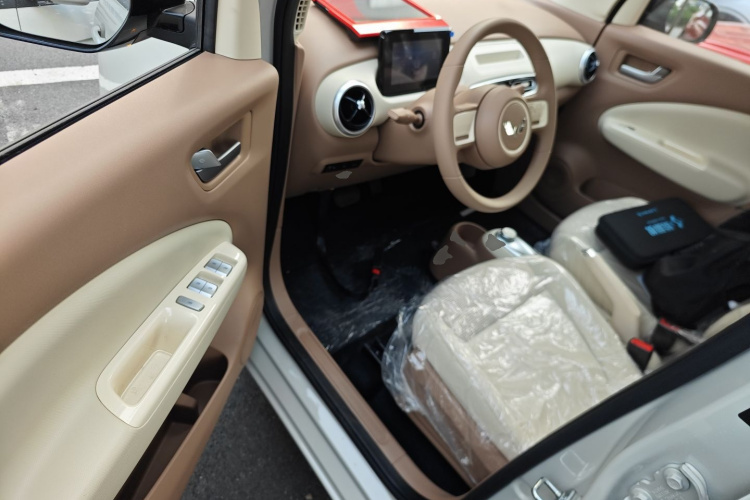 五菱汽车 宏光MINIEV 2025款 四门版 进阶款中控内饰20