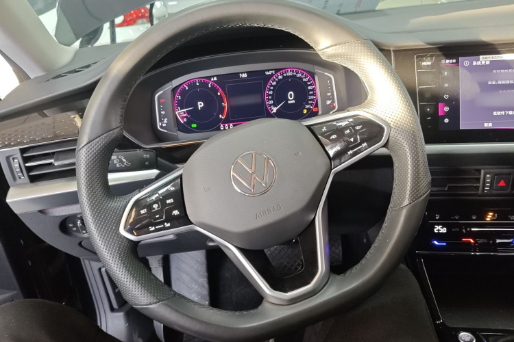 大众 帕萨特 2023款 改款 330TSI 豪华版中控内饰13