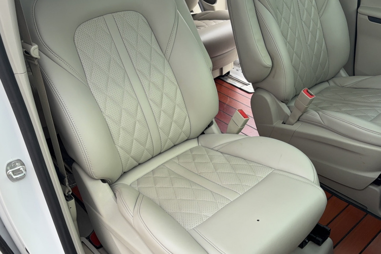 别克GL8 2018款 ES 28T 舒适型 国VI局部细节41