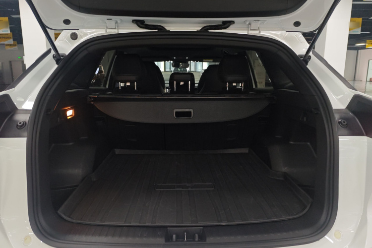 吉利银河 银河L7 2023款 1.5T 55km PRO机舱底盘23