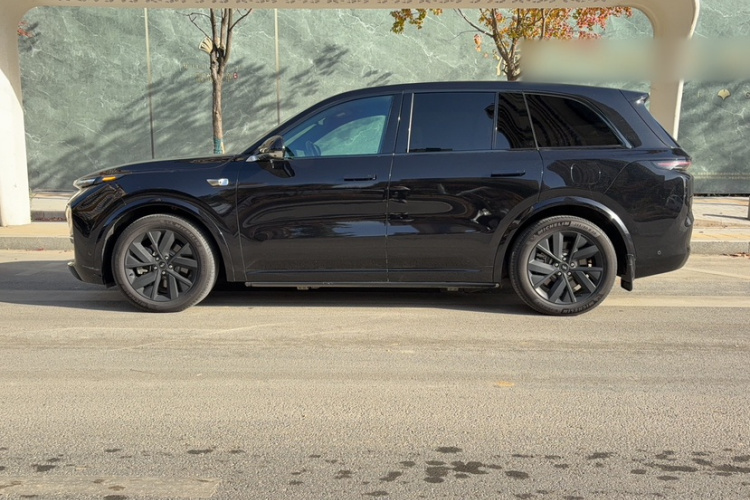 理想汽车 理想L8 2023款 Pro车身外观6006