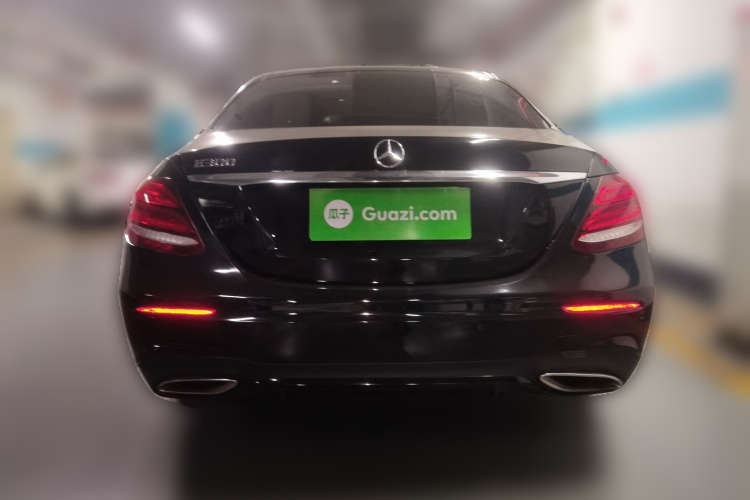 奔驰E级 2017款 改款 E 300 运动型车身外观6004