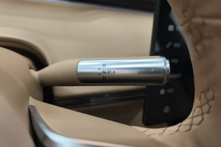 鸿蒙智行 智界R7 2024款 纯电 667km Pro局部细节18