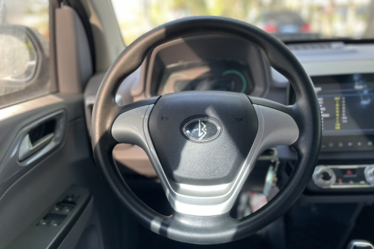 凌宝汽车 凌宝COCO 2021款 联盟Pro版中控内饰7004