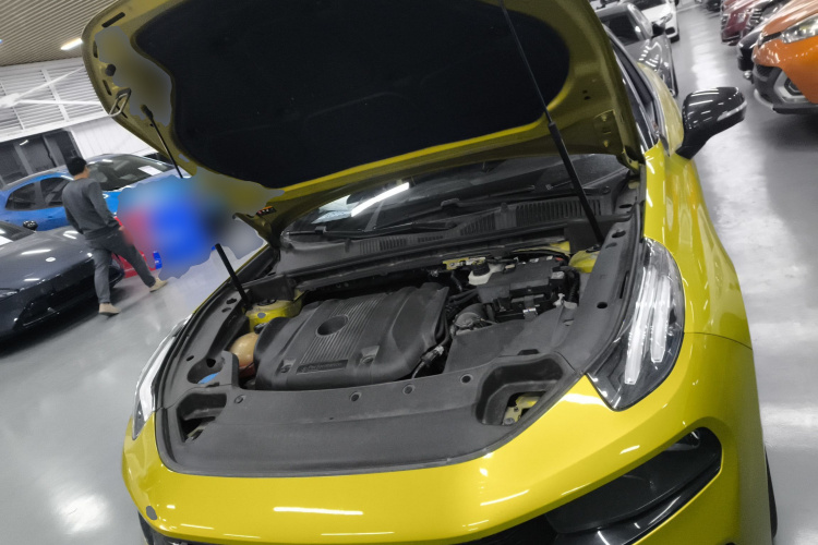 领克03 2021款 03+ 2.0TD 自动驭风版机舱底盘24