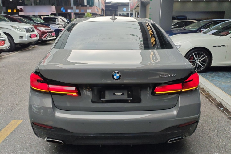 宝马5系(进口) 2022款 530i M运动套装车身外观6
