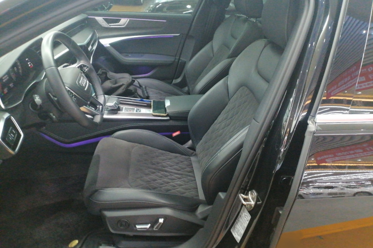 奥迪A6L 2023款 改款 55 TFSI quattro 尊享动感型局部细节19