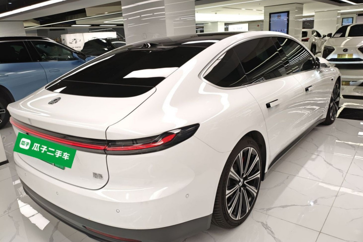 蔚来ET7 2024款 100kWh 行政签名版车身外观7