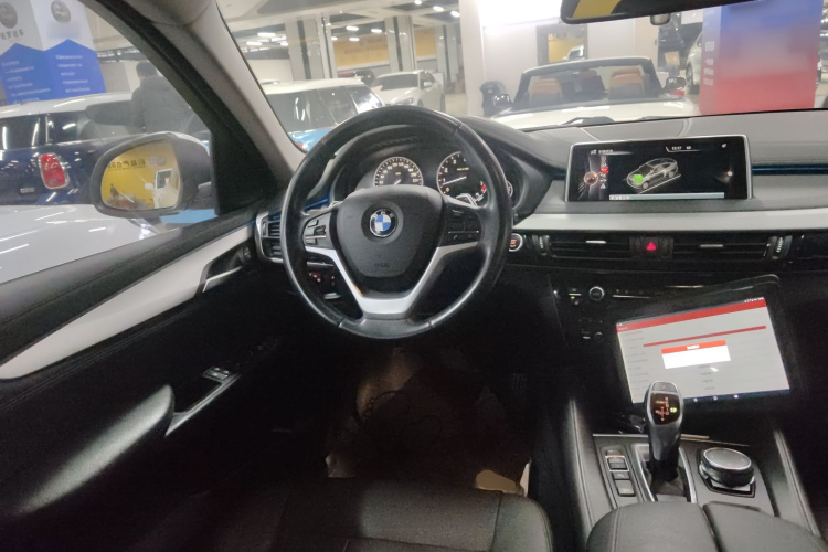 宝马X6 2015款 xDrive35i 领先型中控内饰13