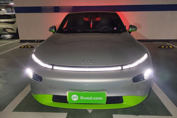 小鹏P7 2024款 P7i 550 Pro车身外观2