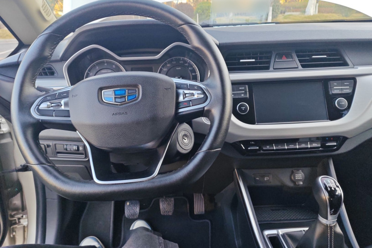 吉利汽车 远景X3 2019款 升级版 1.5L 手动尊贵型中控内饰12