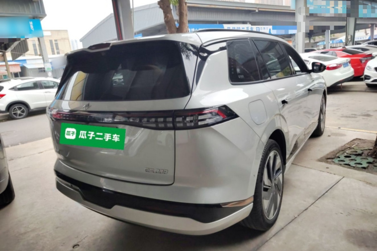 东风奕派 eπ008 2025款 210Ultra增程版 5座车身外观7