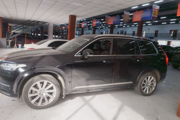 沃尔沃XC90 2019款 T5 智逸版 5座 国VI车身外观4