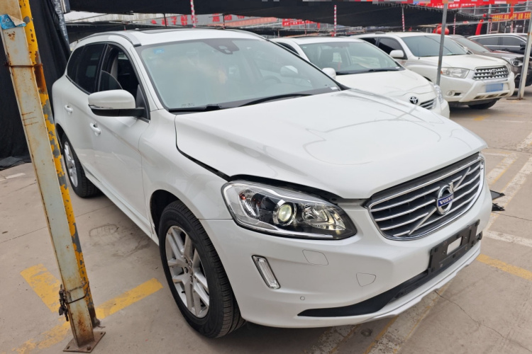 沃尔沃XC60 2017款 T5 智进升级版车身外观3