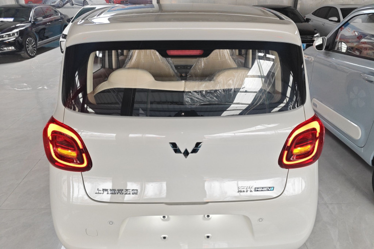 五菱汽车 宏光MINIEV 2025款 四门版 进阶款车身外观6