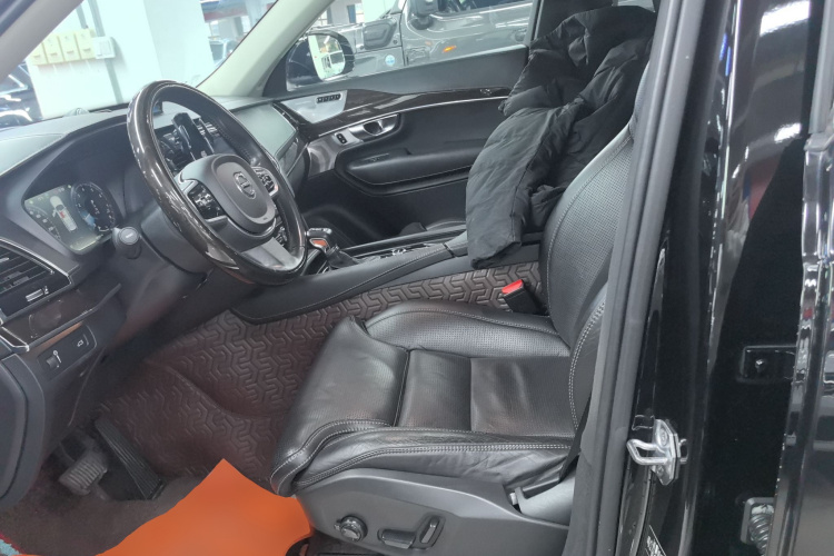沃尔沃XC90 2015款 T6 智尊版 7座中控内饰19