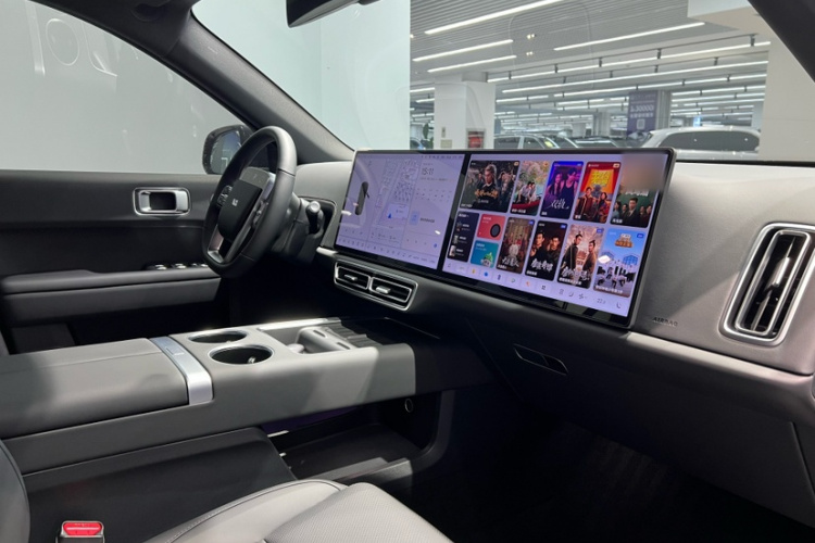 理想汽车 理想L6 2024款 Max中控内饰7005