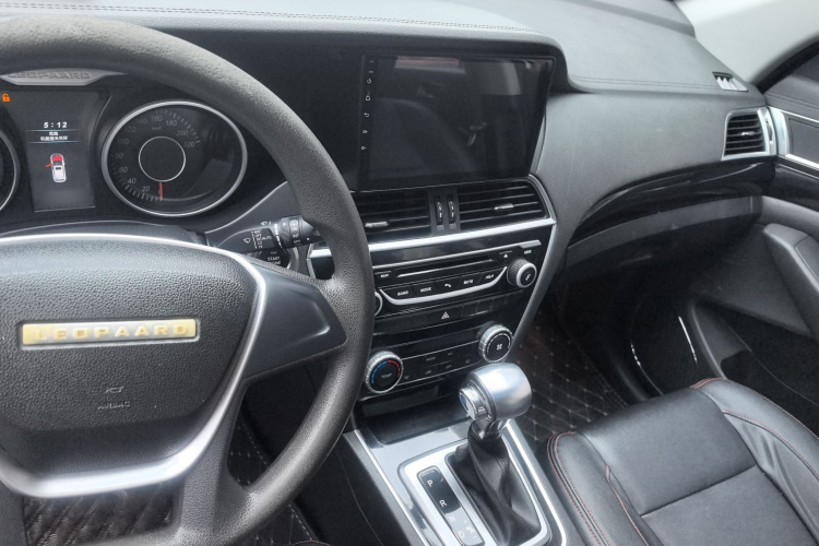 猎豹汽车 猎豹CS10 2016款 2.0T 自动领先型中控内饰12