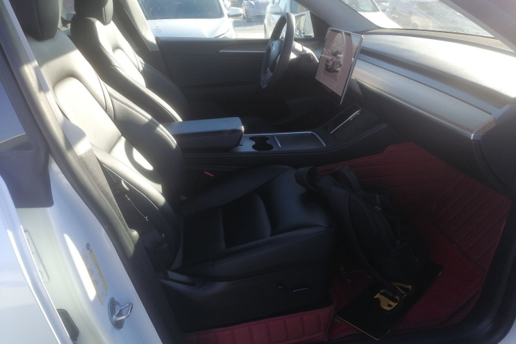特斯拉 Model Y 2022款 改款 长续航全轮驱动版局部细节41