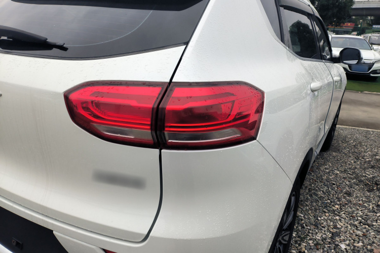 哈弗H6 2021款 1.5T 自动冠军版车身外观9