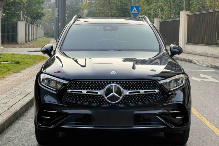 奔驰GLC 2023款 改款 GLC 260 L 4MATIC 豪华型 5座车身外观6010