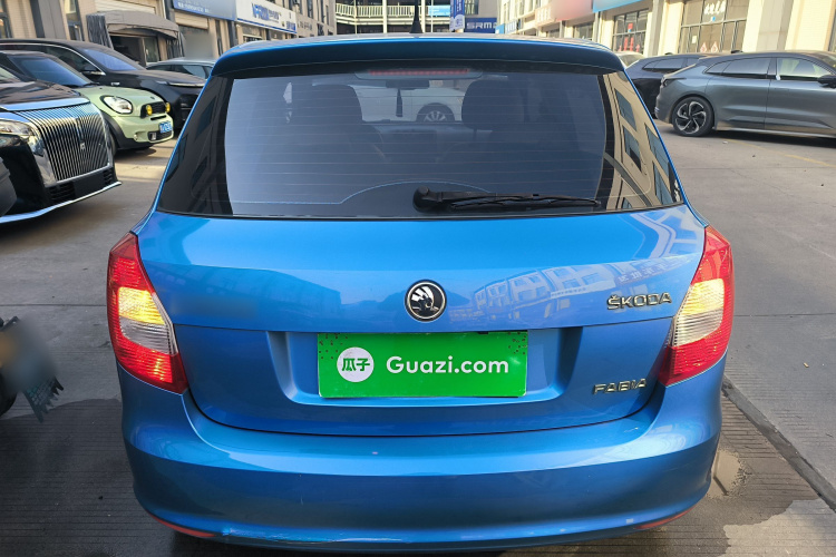 斯柯达 晶锐 2014款 1.4L 自动晶致版车身外观6