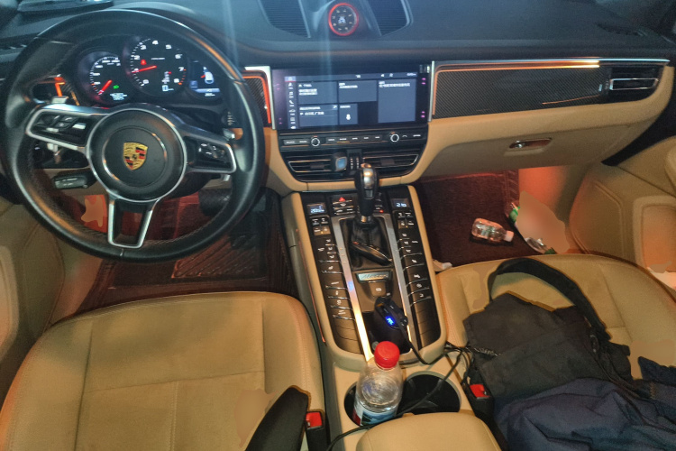 保时捷 2018款 Macan 2.0T中控内饰12